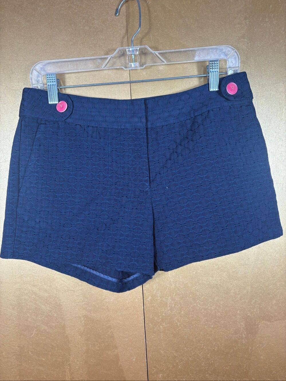Vineyard Vines Textured woman’s shorts size 6